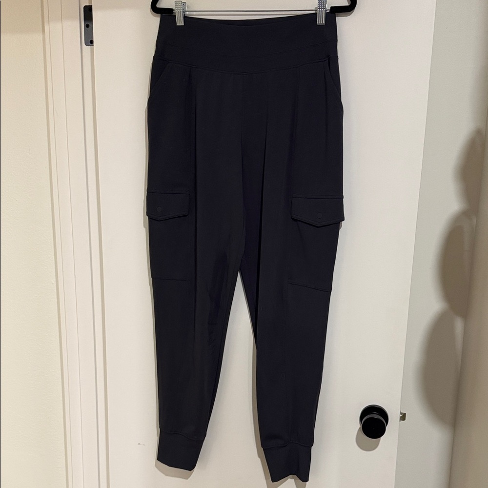 Athleta Charcoal Cargo Jogger Pants Medium Tall